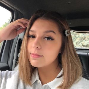 Meet your Posher, Fallon